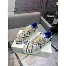 Burberry Low Shoes